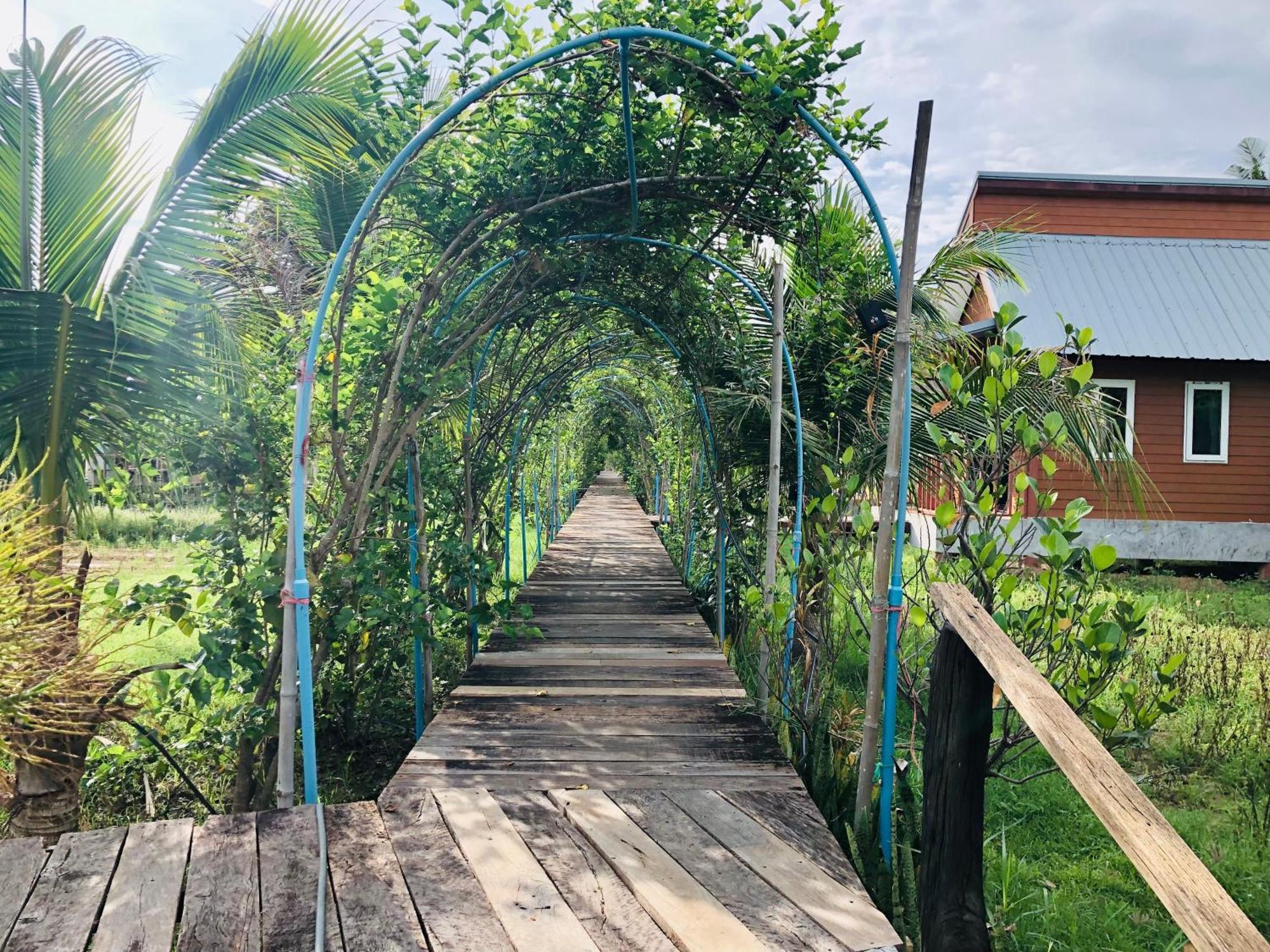 Baan Thung Home Stay Prasat Екстериор снимка