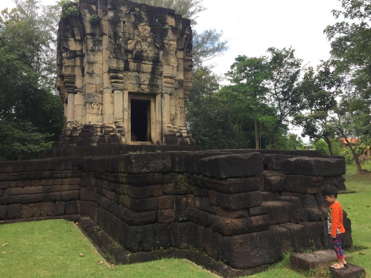 Baan Thung Home Stay Prasat Екстериор снимка