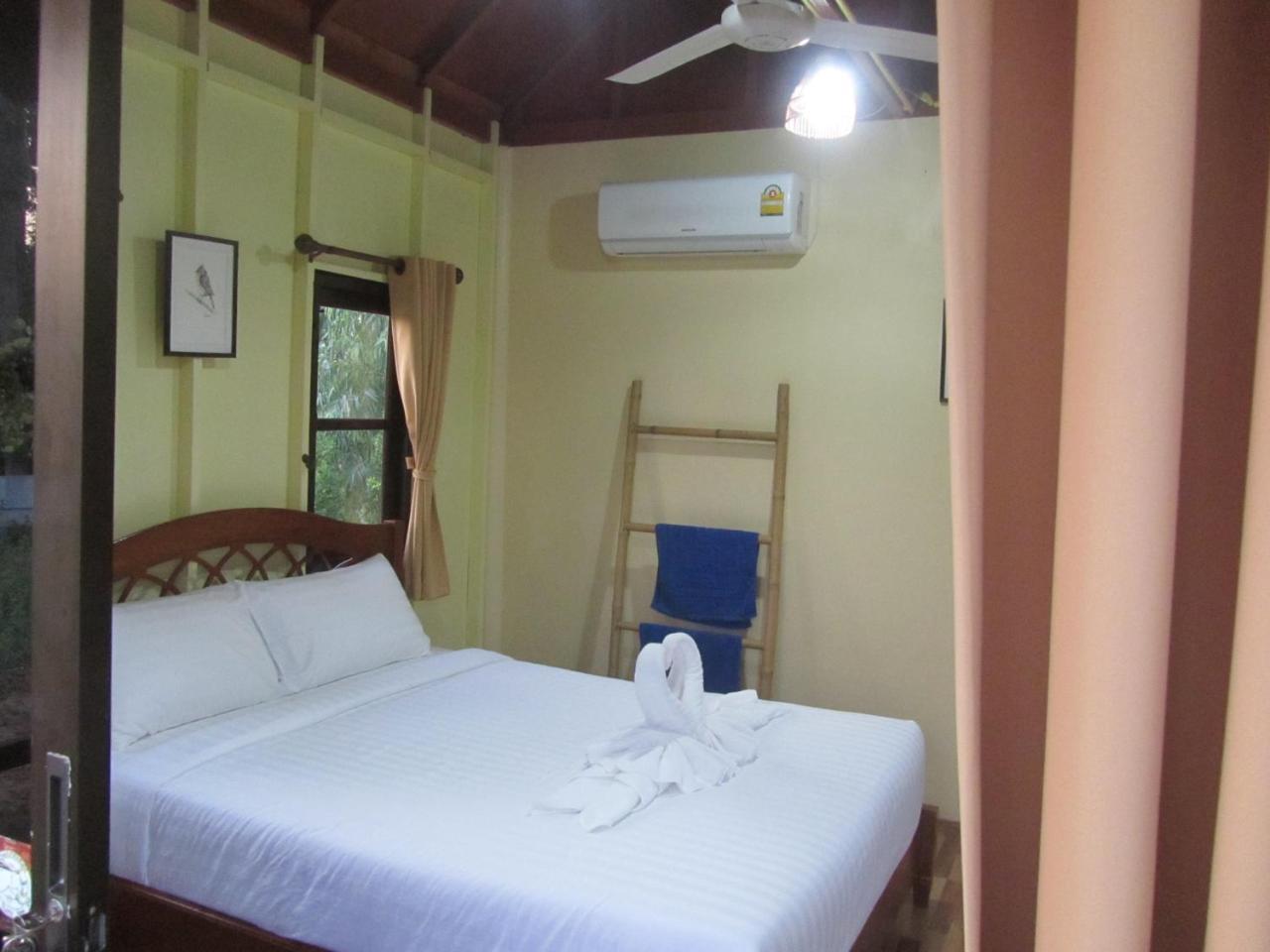 Baan Thung Home Stay Prasat Екстериор снимка